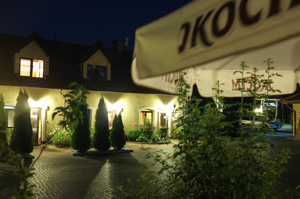 Zajazd Wiejski Szczechy Wielkie Exterior foto
