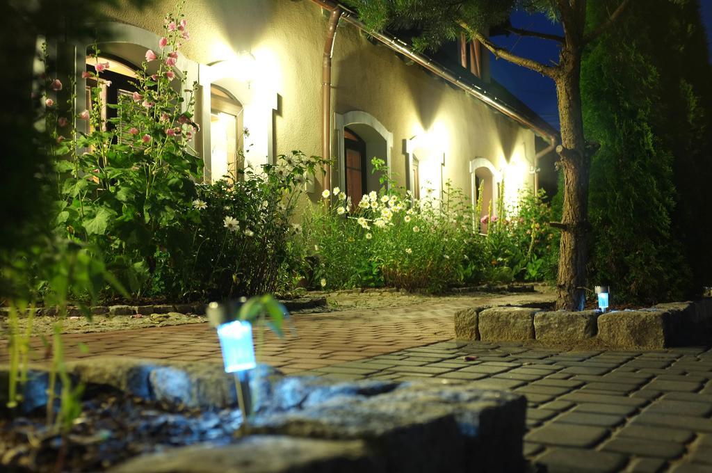 Zajazd Wiejski Szczechy Wielkie Exterior foto